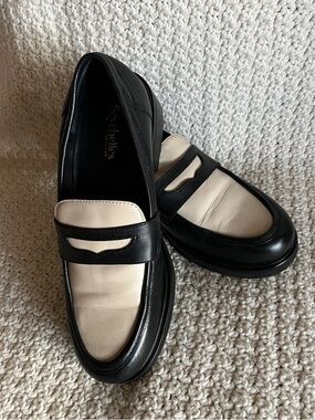 Seychelles Black and Cream Two-Tone Penny Loafers